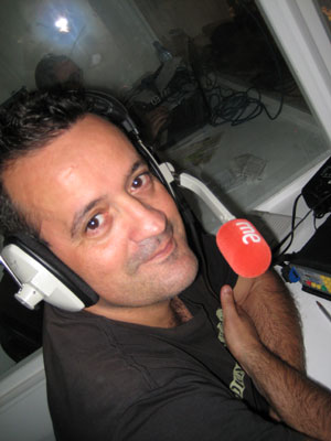 La otra radio, el otro locutor
