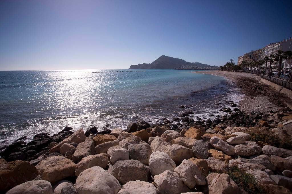 La previsión de ocupación turística en el litoral de la Comunitat para este puente supera el 70%