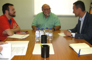 El Consell y el ayuntamiento de Elche relanzan la estrategia de control del picudo