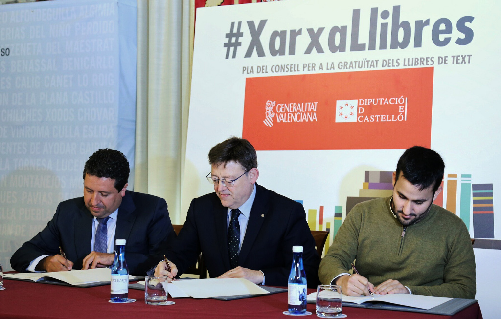 La Generalitat ha activado en la web XarxaLlibres el formulario para que las familias puedan cumplimentar el documento con el que podrán solicitar la gratuidad de los libros de texto en sus respectivos ayuntamientos.