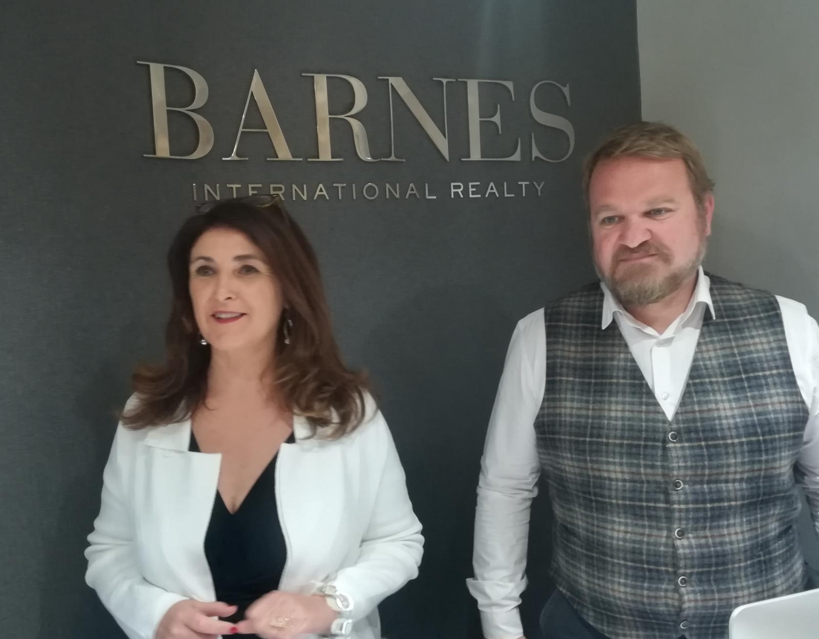 Anna Molgó, manager de BARNES Spain en Madrid, junto a Emmanuel Virgoulay, socio fundador de BARNES Spain