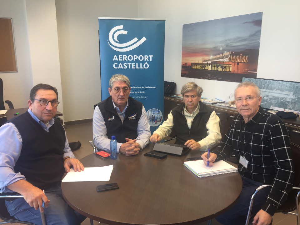 El aeropuerto de Castellón abre vías de colaboración con el aeródromo de Requena para el desarrollo de la aviación general