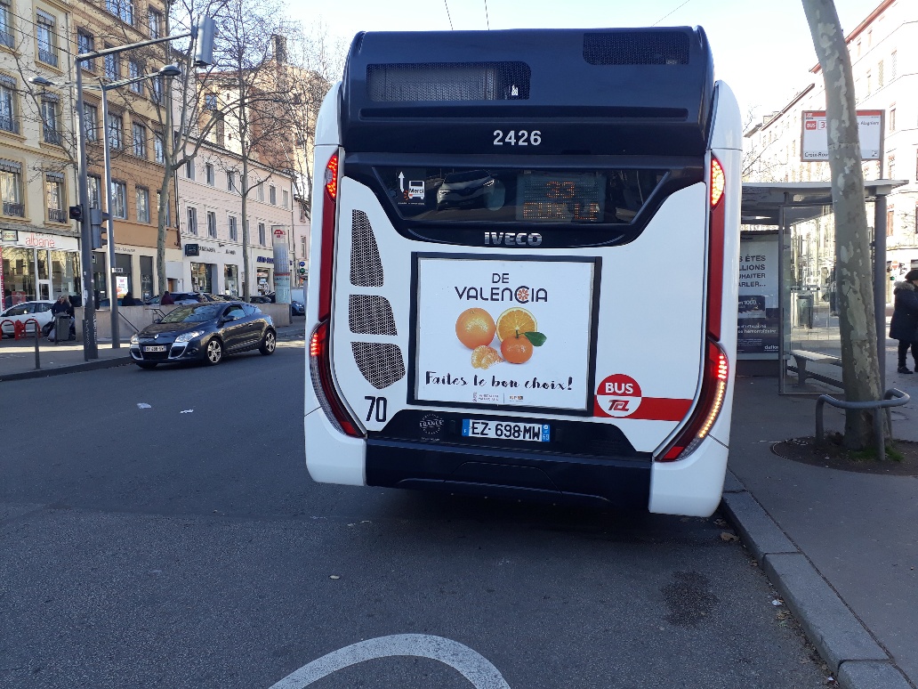 Una flota de 1.043 autobuses promocionará el consumo de cítricos de la Comunitat en Lyon, Nantes, Marsella, Niza, Nimes y Toulouse