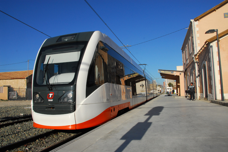 La Generalitat adjudica la redacción de los proyectos para mejorar el trazado del TRAM d'Alacant entre la Vila Joiosa y Altea