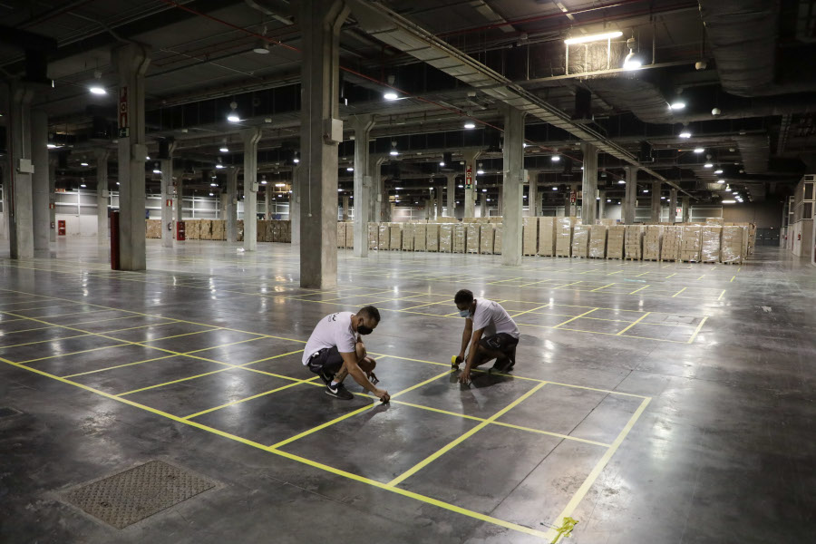 La Generalitat amplía y mejora la capacidad de almacenamiento y la operatividad del centro logístico para el suministro de material sanitario en la lucha contra la COVID-19