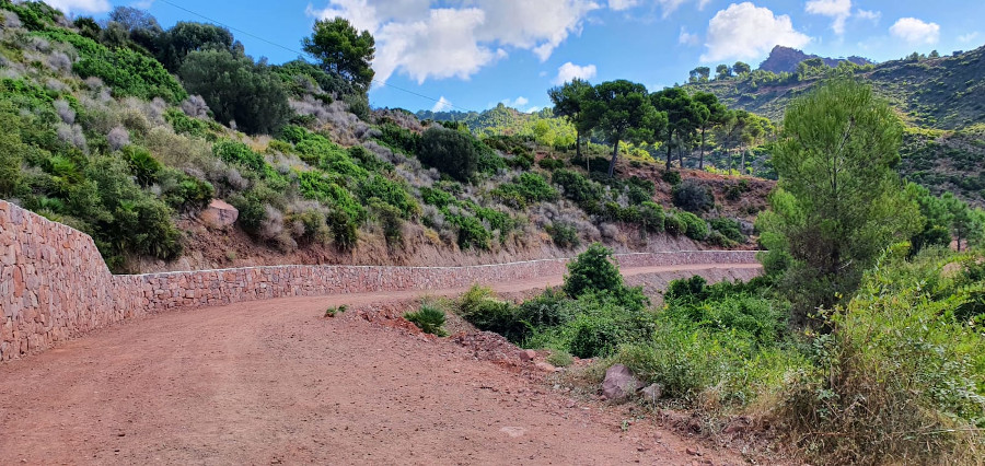 La Generalitat repara infraestructuras de prevención de incendios del Desert de les Palmes dañadas por la DANA de septiembre de 2019