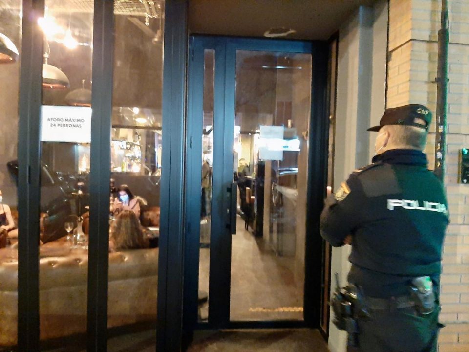 La Policía de la Generalitat controla e inspecciona 634 locales y propone sancionar a 22 en una Nochevieja sin incidencias